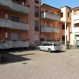 Luminoso, Tra Mare E Italia